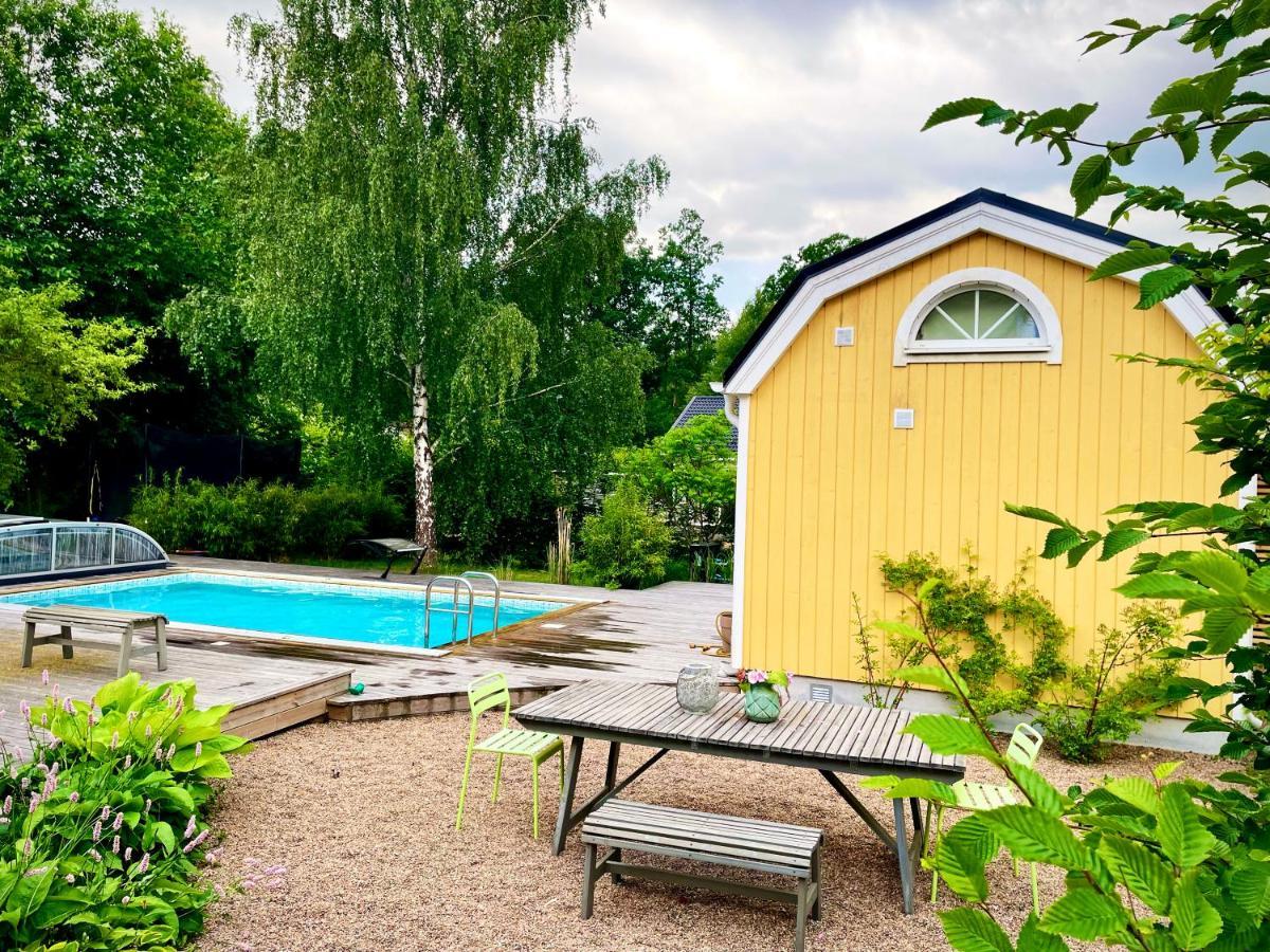Charming Little Country House In Central Aelmhult 외부 사진